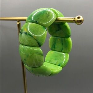 Vintage 90's bright green marble look resin stretch bracelet tiny wrist 5.5-6